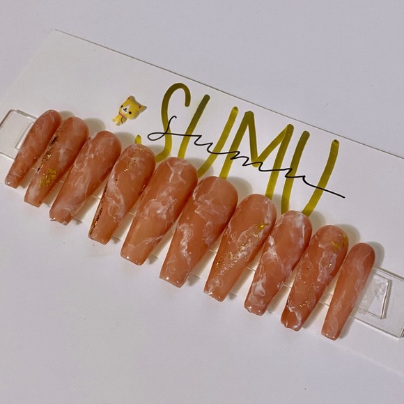 HANDPAINTED ROSE QUARTZ PRESS ON GEL NAILS - Picture 2 of 4